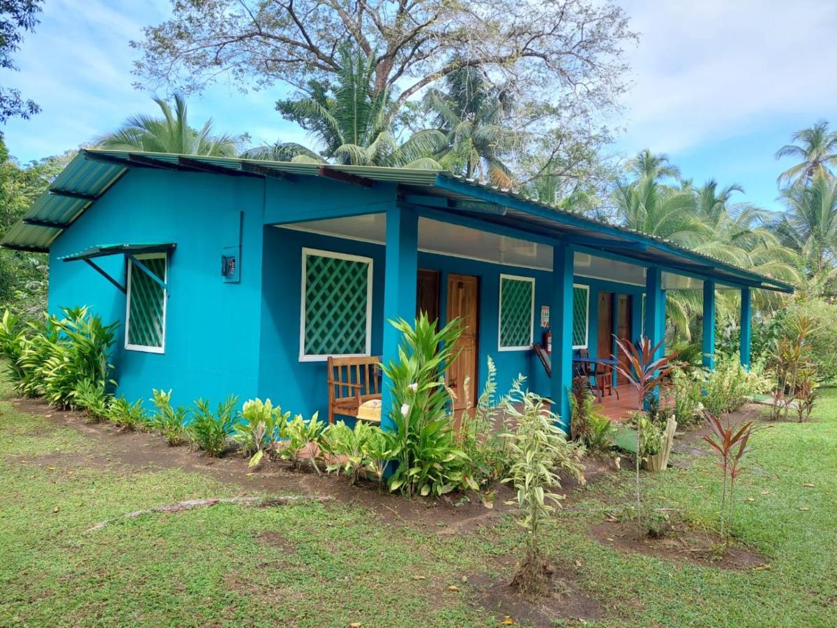All Rankins Eco-Lodge Тортугеро Экстерьер фото