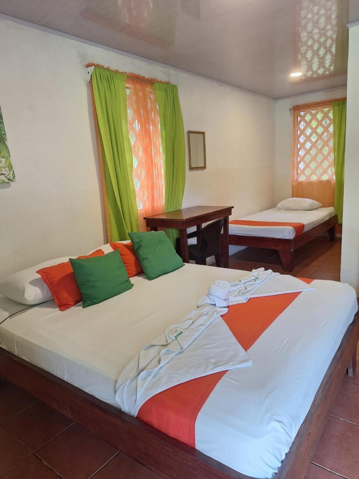 All Rankins Eco-Lodge Тортугеро Экстерьер фото